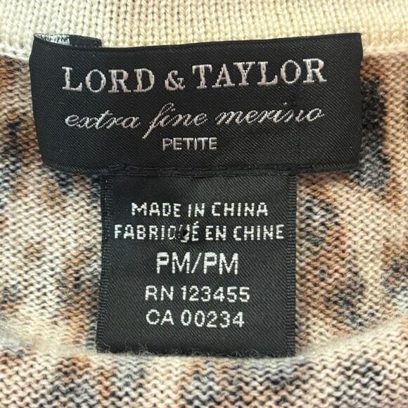 Women’s PM Petite Medium Lord & Taylor Leopard Extra Fine Merino Wool Cardigan - Picture 6 of 6